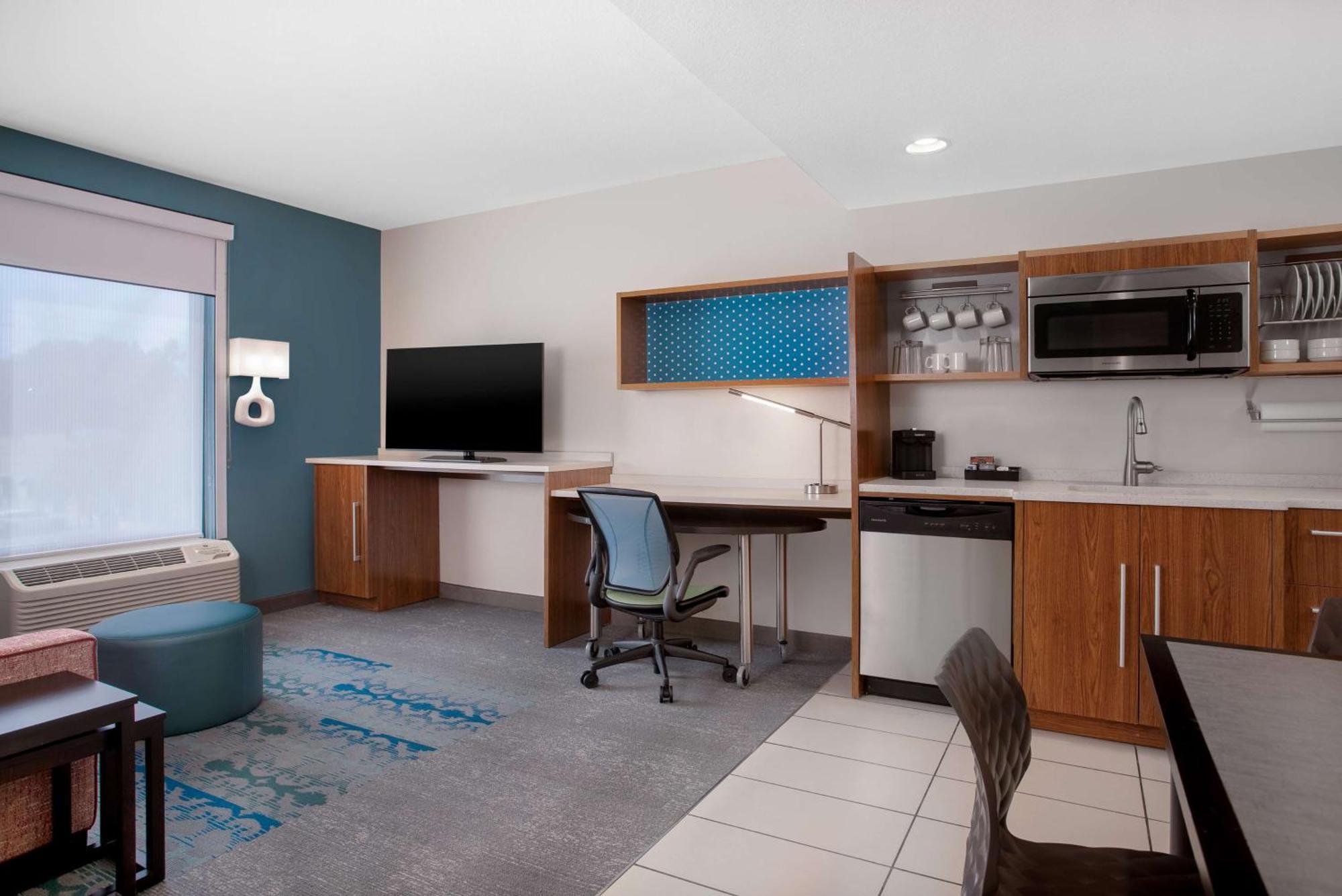 Home2 Suites By Hilton Gainesville Exterior photo