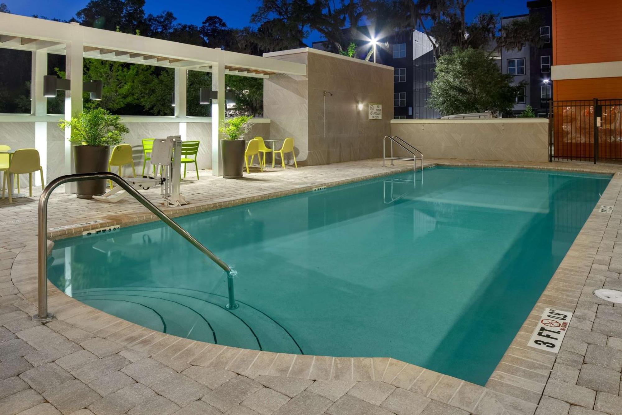 Home2 Suites By Hilton Gainesville Exterior photo